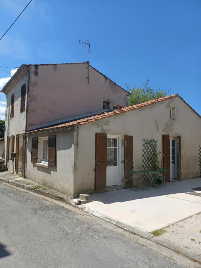 Maison De Village Entre Estuaire Et Ocean Saint-Yzans-de-Medoc Экстерьер фото